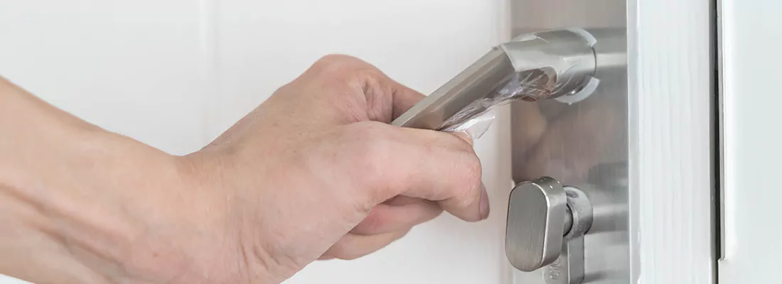 Expert Garage Door Opener Repair and Installation in Jasmine Estates, FL